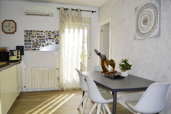 Villa in Denia zu verkaufen, Espace de vie 121 m², Klimaanlage, Terrain 623 m², 4 Chambres &agrave; coucher, 2 Badezimmer, Pool, ref.: CO-C25935-27