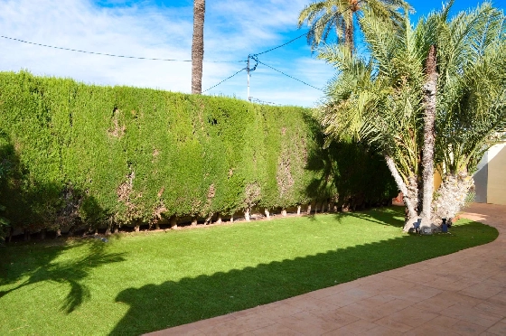 Villa in Denia zu verkaufen, Espace de vie 121 m², Klimaanlage, Terrain 623 m², 4 Chambres &agrave; coucher, 2 Badezimmer, Pool, ref.: CO-C25935-33