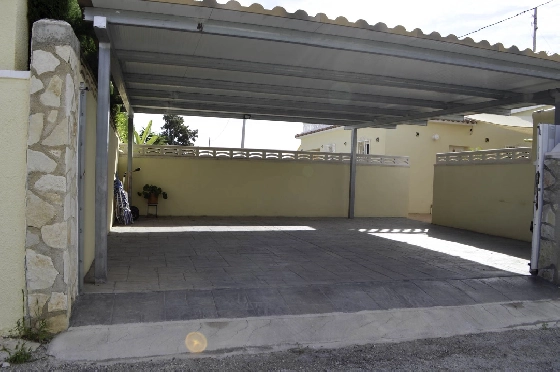 Villa in Denia zu verkaufen, Espace de vie 121 m², Klimaanlage, Terrain 623 m², 4 Chambres &agrave; coucher, 2 Badezimmer, Pool, ref.: CO-C25935-45