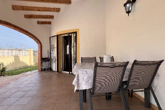 Villa in Els Poblets zu verkaufen, Espace de vie 125 m², Baujahr 2004, Zustand gepflegt, + KLIMA, Klimaanlage, Terrain 400 m², 3 Chambres &agrave; coucher, 3 Badezimmer, Pool, ref.: RG-0525-3