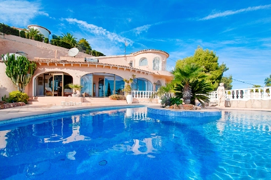 Villa in Moraira zu verkaufen, Espace de vie 300 m², Baujahr 1984, Klimaanlage, Terrain 1615 m², 3 Chambres &agrave; coucher, 2 Badezimmer, Pool, ref.: AM-12279DA-14