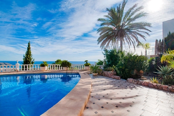 Villa in Moraira zu verkaufen, Espace de vie 300 m², Baujahr 1984, Klimaanlage, Terrain 1615 m², 3 Chambres &agrave; coucher, 2 Badezimmer, Pool, ref.: AM-12279DA-17