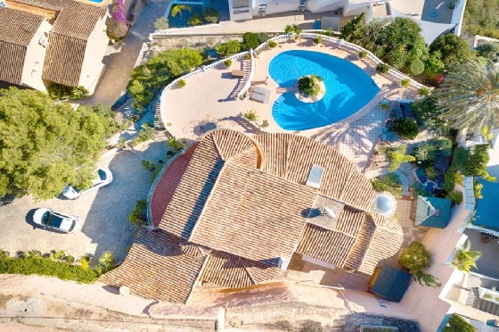 Villa in Moraira zu verkaufen, Espace de vie 300 m², Baujahr 1984, Klimaanlage, Terrain 1615 m², 3 Chambres &agrave; coucher, 2 Badezimmer, Pool, ref.: AM-12279DA-19