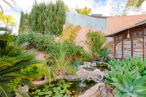 Villa in Moraira zu verkaufen, Espace de vie 300 m², Baujahr 1984, Klimaanlage, Terrain 1615 m², 3 Chambres &agrave; coucher, 2 Badezimmer, Pool, ref.: AM-12279DA-23
