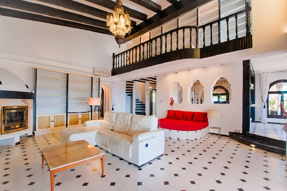 Villa in Moraira zu verkaufen, Espace de vie 300 m², Baujahr 1984, Klimaanlage, Terrain 1615 m², 3 Chambres &agrave; coucher, 2 Badezimmer, Pool, ref.: AM-12279DA-24