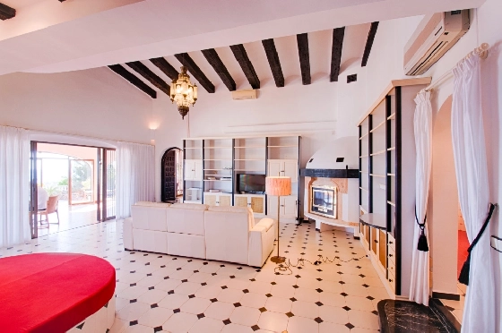 Villa in Moraira zu verkaufen, Espace de vie 300 m², Baujahr 1984, Klimaanlage, Terrain 1615 m², 3 Chambres &agrave; coucher, 2 Badezimmer, Pool, ref.: AM-12279DA-25