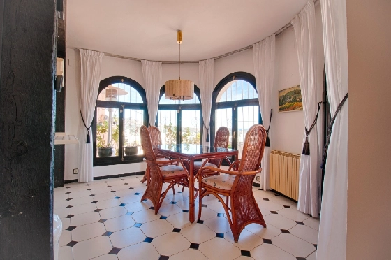 Villa in Moraira zu verkaufen, Espace de vie 300 m², Baujahr 1984, Klimaanlage, Terrain 1615 m², 3 Chambres &agrave; coucher, 2 Badezimmer, Pool, ref.: AM-12279DA-29