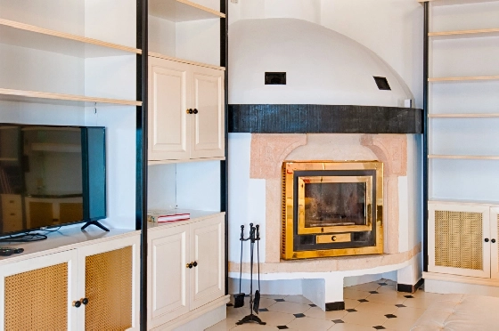 Villa in Moraira zu verkaufen, Espace de vie 300 m², Baujahr 1984, Klimaanlage, Terrain 1615 m², 3 Chambres &agrave; coucher, 2 Badezimmer, Pool, ref.: AM-12279DA-32