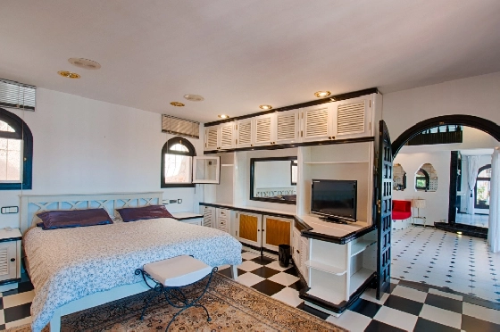 Villa in Moraira zu verkaufen, Espace de vie 300 m², Baujahr 1984, Klimaanlage, Terrain 1615 m², 3 Chambres &agrave; coucher, 2 Badezimmer, Pool, ref.: AM-12279DA-43
