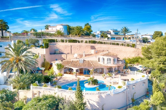 Villa in Moraira zu verkaufen, Espace de vie 300 m², Baujahr 1984, Klimaanlage, Terrain 1615 m², 3 Chambres &agrave; coucher, 2 Badezimmer, Pool, ref.: AM-12279DA-6