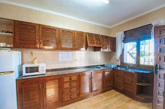 Villa in Benissa(La Fustera) zu verkaufen, Espace de vie 312 m², Baujahr 1978, Klimaanlage, Terrain 2669 m², 6 Chambres &agrave; coucher, 2 Badezimmer, Pool, ref.: AM-12452DA-27