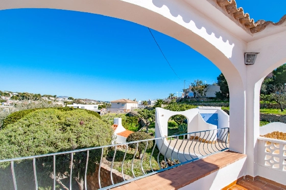 Villa in Benissa(La Fustera) zu verkaufen, Espace de vie 312 m², Baujahr 1978, Klimaanlage, Terrain 2669 m², 6 Chambres &agrave; coucher, 2 Badezimmer, Pool, ref.: AM-12452DA-33