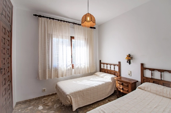 Villa in Benissa(La Fustera) zu verkaufen, Espace de vie 312 m², Baujahr 1978, Klimaanlage, Terrain 2669 m², 6 Chambres &agrave; coucher, 2 Badezimmer, Pool, ref.: AM-12452DA-41