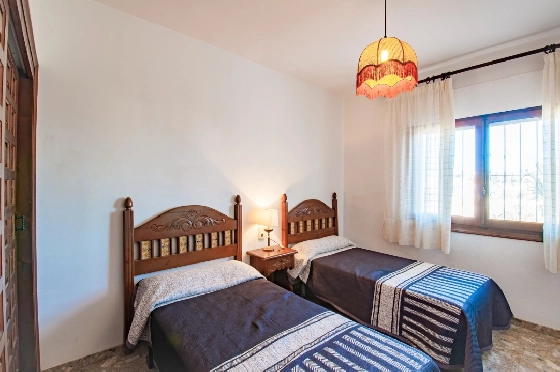 Villa in Benissa(La Fustera) zu verkaufen, Espace de vie 312 m², Baujahr 1978, Klimaanlage, Terrain 2669 m², 6 Chambres &agrave; coucher, 2 Badezimmer, Pool, ref.: AM-12452DA-42