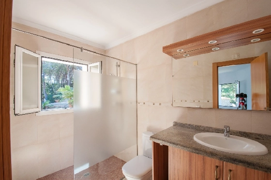 Villa in Javea zu verkaufen, Espace de vie 318 m², Baujahr 1982, Klimaanlage, Terrain 1377 m², 4 Chambres &agrave; coucher, 3 Badezimmer, Pool, ref.: AM-12459DA-18