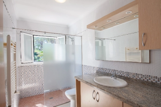 Villa in Javea zu verkaufen, Espace de vie 318 m², Baujahr 1982, Klimaanlage, Terrain 1377 m², 4 Chambres &agrave; coucher, 3 Badezimmer, Pool, ref.: AM-12459DA-20