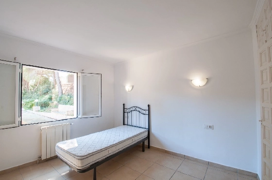Villa in Javea zu verkaufen, Espace de vie 318 m², Baujahr 1982, Klimaanlage, Terrain 1377 m², 4 Chambres &agrave; coucher, 3 Badezimmer, Pool, ref.: AM-12459DA-21