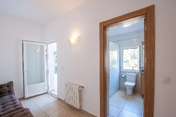 Villa in Javea zu verkaufen, Espace de vie 318 m², Baujahr 1982, Klimaanlage, Terrain 1377 m², 4 Chambres &agrave; coucher, 3 Badezimmer, Pool, ref.: AM-12459DA-25