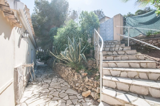 Villa in Javea zu verkaufen, Espace de vie 318 m², Baujahr 1982, Klimaanlage, Terrain 1377 m², 4 Chambres &agrave; coucher, 3 Badezimmer, Pool, ref.: AM-12459DA-31