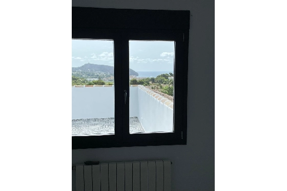 Villa in Moraira zu verkaufen, Espace de vie 283 m², Baujahr 2023, Klimaanlage, Terrain 897 m², 3 Chambres &agrave; coucher, 3 Badezimmer, Pool, ref.: AM-12030DA-12
