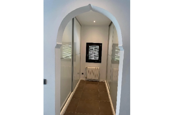 Villa in Moraira zu verkaufen, Espace de vie 283 m², Baujahr 2023, Klimaanlage, Terrain 897 m², 3 Chambres &agrave; coucher, 3 Badezimmer, Pool, ref.: AM-12030DA-15