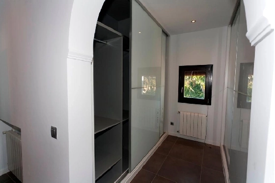 Villa in Moraira zu verkaufen, Espace de vie 283 m², Baujahr 2023, Klimaanlage, Terrain 897 m², 3 Chambres &agrave; coucher, 3 Badezimmer, Pool, ref.: AM-12030DA-17
