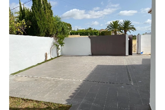 Villa in Moraira zu verkaufen, Espace de vie 283 m², Baujahr 2023, Klimaanlage, Terrain 897 m², 3 Chambres &agrave; coucher, 3 Badezimmer, Pool, ref.: AM-12030DA-32