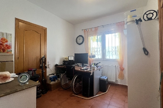 Villa in Els Poblets(Barranquets) zu verkaufen, Espace de vie 120 m², Baujahr 2004, Zustand gepflegt, + Zentralheizung, Klimaanlage, Terrain 402 m², 3 Chambres &agrave; coucher, 2 Badezimmer, Pool, ref.: JS-1325-14