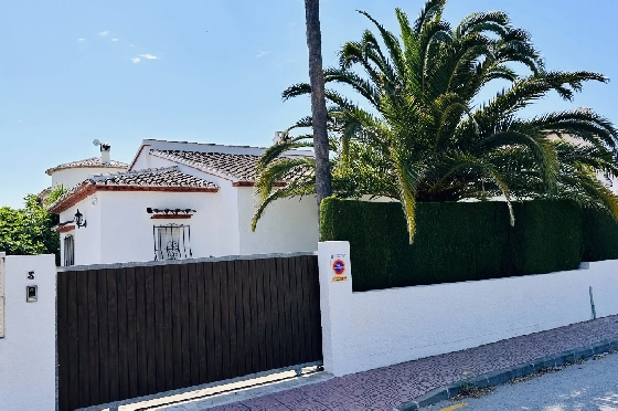 Villa in Els Poblets(Barranquets) zu verkaufen, Espace de vie 120 m², Baujahr 2004, Zustand gepflegt, + Zentralheizung, Klimaanlage, Terrain 402 m², 3 Chambres &agrave; coucher, 2 Badezimmer, Pool, ref.: JS-1325-18