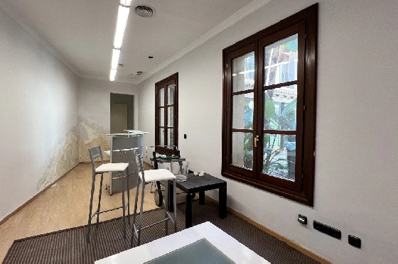 Stadthaus in Pego(Innenstadt) zu verkaufen, Espace de vie 690 m², Baujahr 1930, Zustand gepflegt, + Zentralheizung, Klimaanlage, Terrain 305 m², 6 Chambres &agrave; coucher, 5 Badezimmer, ref.: AS-1325-17