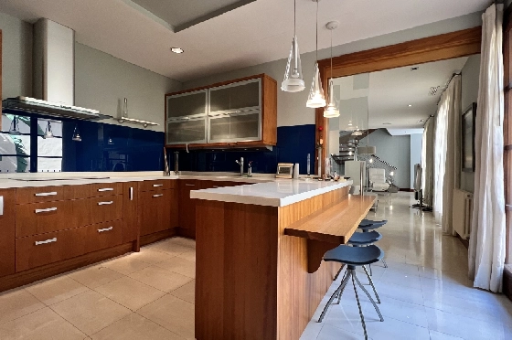 Stadthaus in Pego(Innenstadt) zu verkaufen, Espace de vie 690 m², Baujahr 1930, Zustand gepflegt, + Zentralheizung, Klimaanlage, Terrain 305 m², 6 Chambres &agrave; coucher, 5 Badezimmer, ref.: AS-1325-29