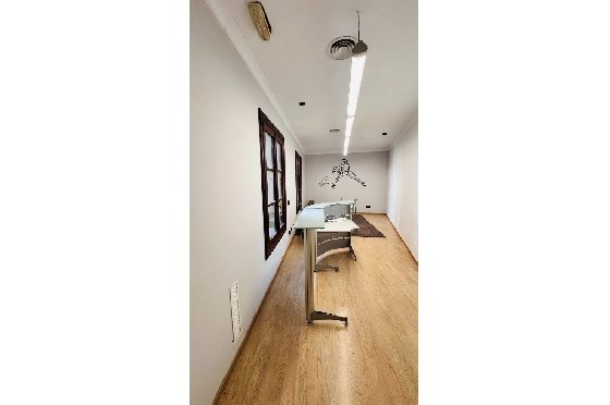 Stadthaus in Pego(Innenstadt) zu verkaufen, Espace de vie 690 m², Baujahr 1930, Zustand gepflegt, + Zentralheizung, Klimaanlage, Terrain 305 m², 6 Chambres &agrave; coucher, 5 Badezimmer, ref.: AS-1325-33