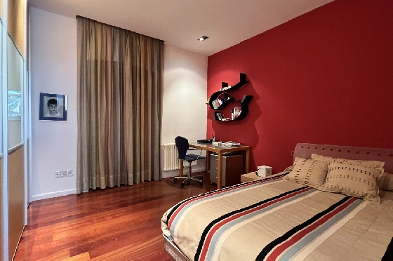 Stadthaus in Pego(Innenstadt) zu verkaufen, Espace de vie 690 m², Baujahr 1930, Zustand gepflegt, + Zentralheizung, Klimaanlage, Terrain 305 m², 6 Chambres &agrave; coucher, 5 Badezimmer, ref.: AS-1325-36