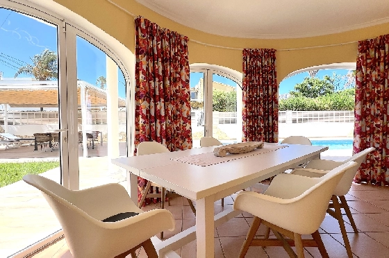 Villa in Els Poblets(Ptda. Revoltes) zu verkaufen, Espace de vie 234 m², Baujahr 2004, Zustand gepflegt, + Zentralheizung, Klimaanlage, Terrain 614 m², 4 Chambres &agrave; coucher, 3 Badezimmer, Pool, ref.: AS-1425-12