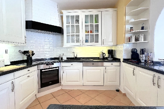 Villa in Els Poblets(Ptda. Revoltes) zu verkaufen, Espace de vie 234 m², Baujahr 2004, Zustand gepflegt, + Zentralheizung, Klimaanlage, Terrain 614 m², 4 Chambres &agrave; coucher, 3 Badezimmer, Pool, ref.: AS-1425-16
