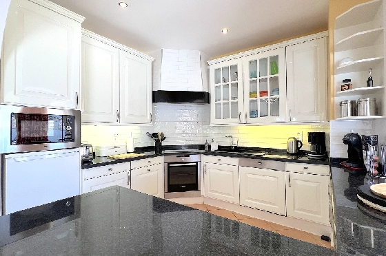 Villa in Els Poblets(Ptda. Revoltes) zu verkaufen, Espace de vie 234 m², Baujahr 2004, Zustand gepflegt, + Zentralheizung, Klimaanlage, Terrain 614 m², 4 Chambres &agrave; coucher, 3 Badezimmer, Pool, ref.: AS-1425-18