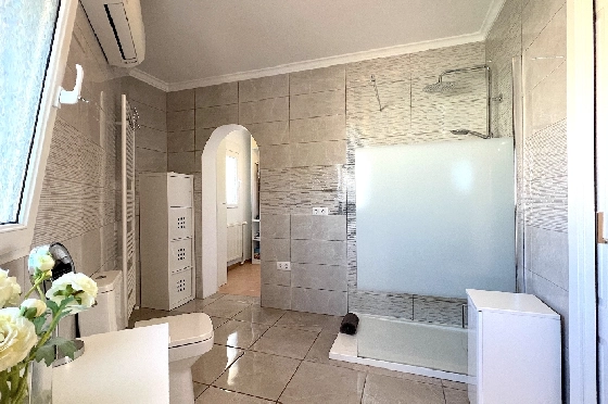 Villa in Els Poblets(Ptda. Revoltes) zu verkaufen, Espace de vie 234 m², Baujahr 2004, Zustand gepflegt, + Zentralheizung, Klimaanlage, Terrain 614 m², 4 Chambres &agrave; coucher, 3 Badezimmer, Pool, ref.: AS-1425-28