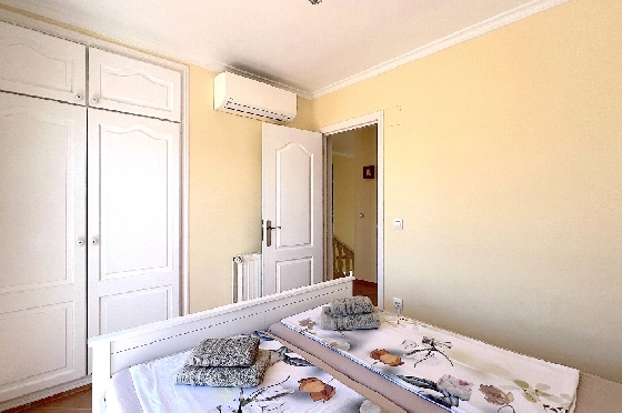 Villa in Els Poblets(Ptda. Revoltes) zu verkaufen, Espace de vie 234 m², Baujahr 2004, Zustand gepflegt, + Zentralheizung, Klimaanlage, Terrain 614 m², 4 Chambres &agrave; coucher, 3 Badezimmer, Pool, ref.: AS-1425-34