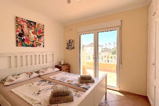Villa in Els Poblets(Ptda. Revoltes) zu verkaufen, Espace de vie 234 m², Baujahr 2004, Zustand gepflegt, + Zentralheizung, Klimaanlage, Terrain 614 m², 4 Chambres &agrave; coucher, 3 Badezimmer, Pool, ref.: AS-1425-36