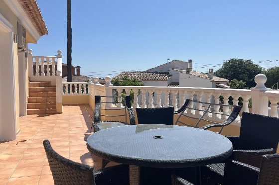 Villa in Els Poblets(Ptda. Revoltes) zu verkaufen, Espace de vie 234 m², Baujahr 2004, Zustand gepflegt, + Zentralheizung, Klimaanlage, Terrain 614 m², 4 Chambres &agrave; coucher, 3 Badezimmer, Pool, ref.: AS-1425-39