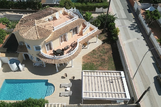 Villa in Els Poblets(Ptda. Revoltes) zu verkaufen, Espace de vie 234 m², Baujahr 2004, Zustand gepflegt, + Zentralheizung, Klimaanlage, Terrain 614 m², 4 Chambres &agrave; coucher, 3 Badezimmer, Pool, ref.: AS-1425-44
