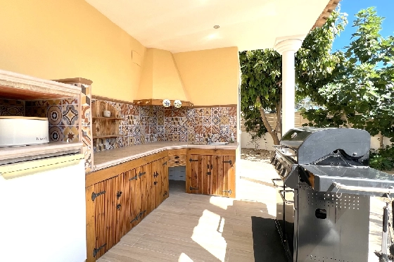 Villa in Els Poblets(Ptda. Revoltes) zu verkaufen, Espace de vie 234 m², Baujahr 2004, Zustand gepflegt, + Zentralheizung, Klimaanlage, Terrain 614 m², 4 Chambres &agrave; coucher, 3 Badezimmer, Pool, ref.: AS-1425-7