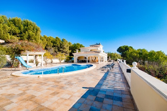 Villa in Moraira zu verkaufen, Espace de vie 466 m², Baujahr 2005, Klimaanlage, Terrain 2040 m², 5 Chambres &agrave; coucher, 5 Badezimmer, Pool, ref.: AM-12515DR-18