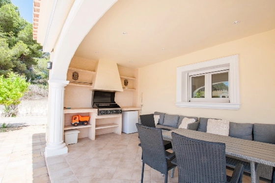 Villa in Moraira zu verkaufen, Espace de vie 466 m², Baujahr 2005, Klimaanlage, Terrain 2040 m², 5 Chambres &agrave; coucher, 5 Badezimmer, Pool, ref.: AM-12515DR-22