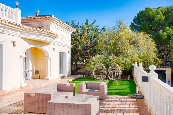 Villa in Moraira zu verkaufen, Espace de vie 466 m², Baujahr 2005, Klimaanlage, Terrain 2040 m², 5 Chambres &agrave; coucher, 5 Badezimmer, Pool, ref.: AM-12515DR-27