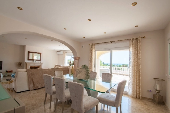 Villa in Moraira zu verkaufen, Espace de vie 466 m², Baujahr 2005, Klimaanlage, Terrain 2040 m², 5 Chambres &agrave; coucher, 5 Badezimmer, Pool, ref.: AM-12515DR-36