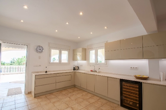 Villa in Moraira zu verkaufen, Espace de vie 466 m², Baujahr 2005, Klimaanlage, Terrain 2040 m², 5 Chambres &agrave; coucher, 5 Badezimmer, Pool, ref.: AM-12515DR-39