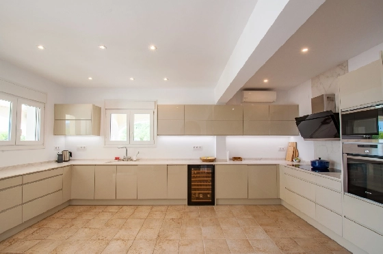 Villa in Moraira zu verkaufen, Espace de vie 466 m², Baujahr 2005, Klimaanlage, Terrain 2040 m², 5 Chambres &agrave; coucher, 5 Badezimmer, Pool, ref.: AM-12515DR-40