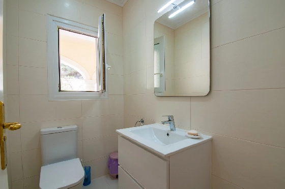 Villa in Moraira zu verkaufen, Espace de vie 466 m², Baujahr 2005, Klimaanlage, Terrain 2040 m², 5 Chambres &agrave; coucher, 5 Badezimmer, Pool, ref.: AM-12515DR-42