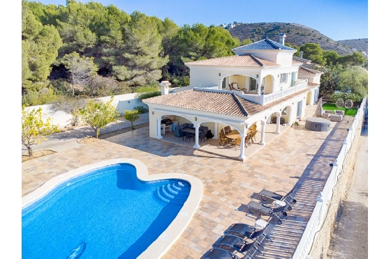 Villa in Moraira zu verkaufen, Espace de vie 466 m², Baujahr 2005, Klimaanlage, Terrain 2040 m², 5 Chambres &agrave; coucher, 5 Badezimmer, Pool, ref.: AM-12515DR-5